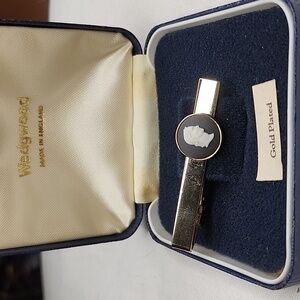 Vintage Wedgwood white/black Jasperware Tie clip 14k Gold Plated